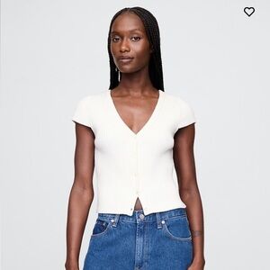Gap Ribbed V-Neck Button-Up Top